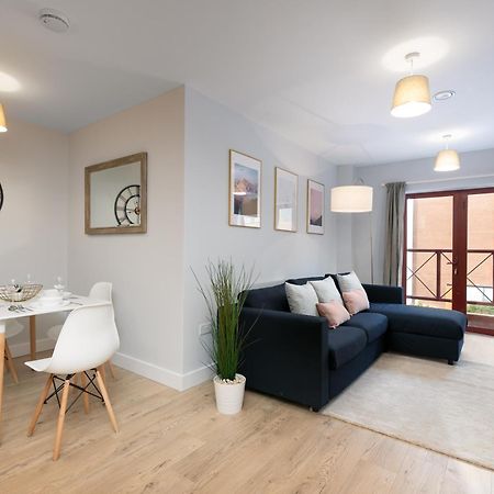 Wesley Gate Apartments - By Hostly Reading Exterior photo